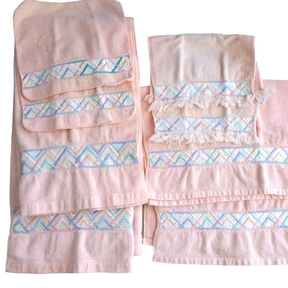 New Vintage 1987 Bath Towel Set 8pc Bath Hand Washcloth Peach Embroidery USA Mod - Picture 8 of 13
